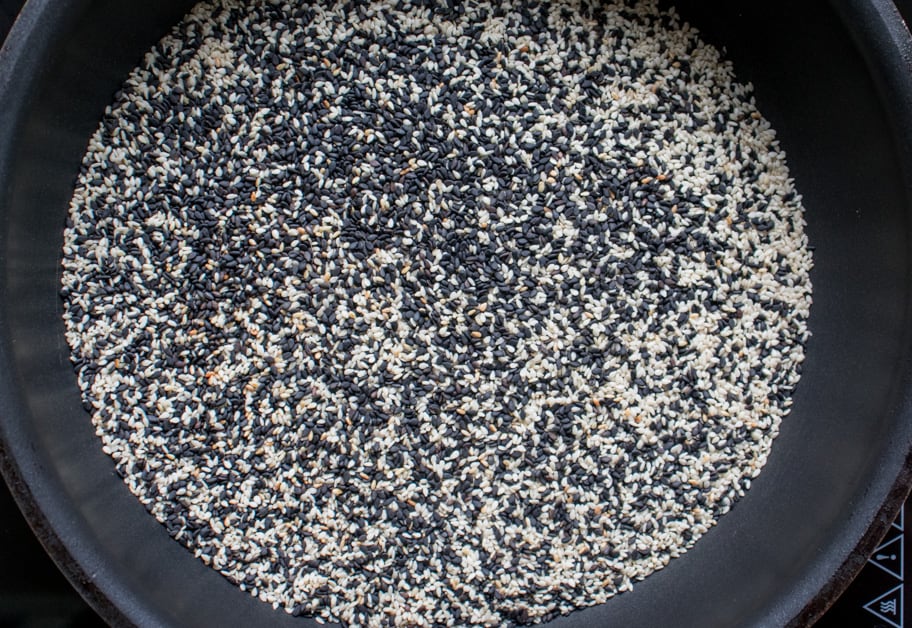evenly toasted sesame seeds ready to make gomashio