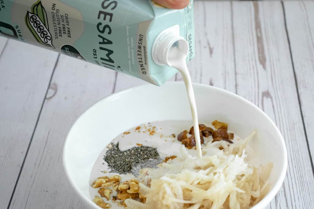 adding-sesame-milk-to-the-Bircher