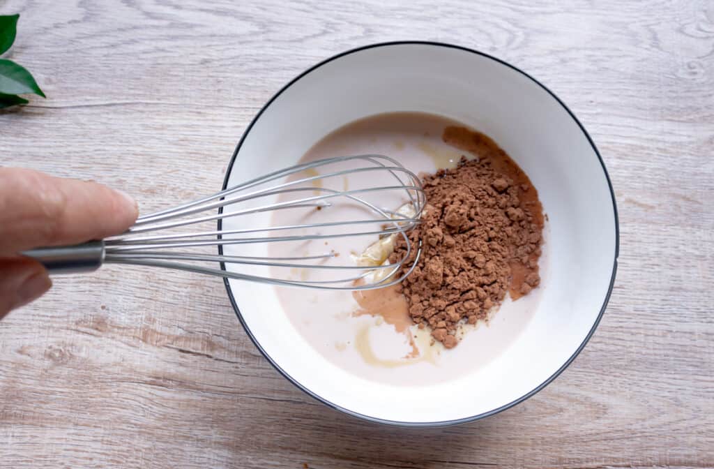 vegan-chocolate-spread-ready-to-whisk