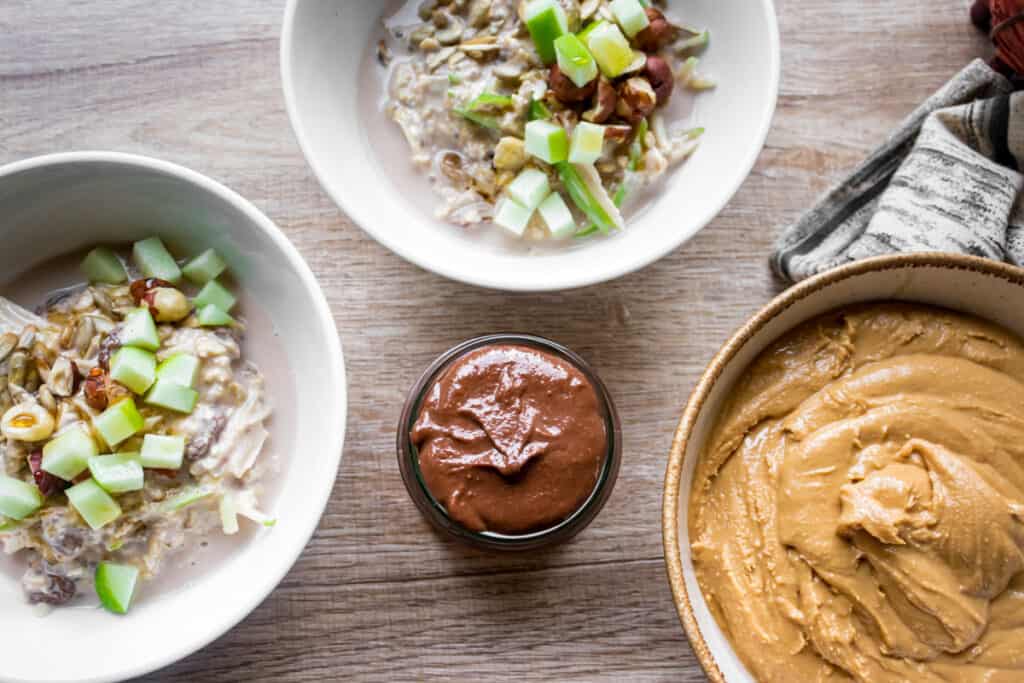 vegan-chocolate-spread-served-at-the-breakfst-table