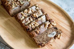 slice-and-serve-banana-bread