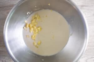 adding-plant-milk-to-banana