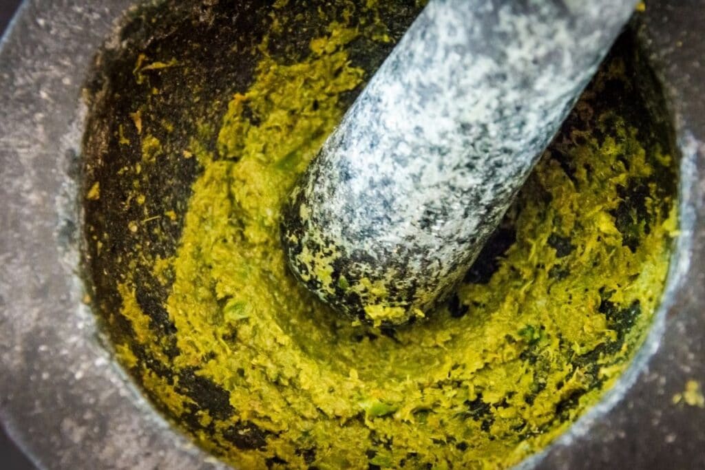 green-curry-paste-in-a-mortar-and-pestle