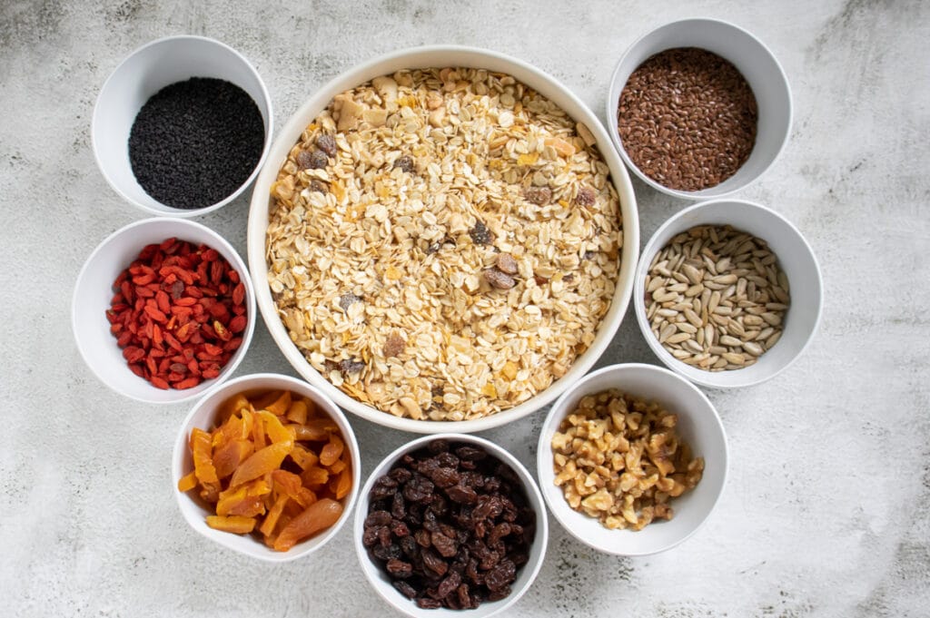 dry-ingredients-in-bowls-for-making-vegan-flapjack