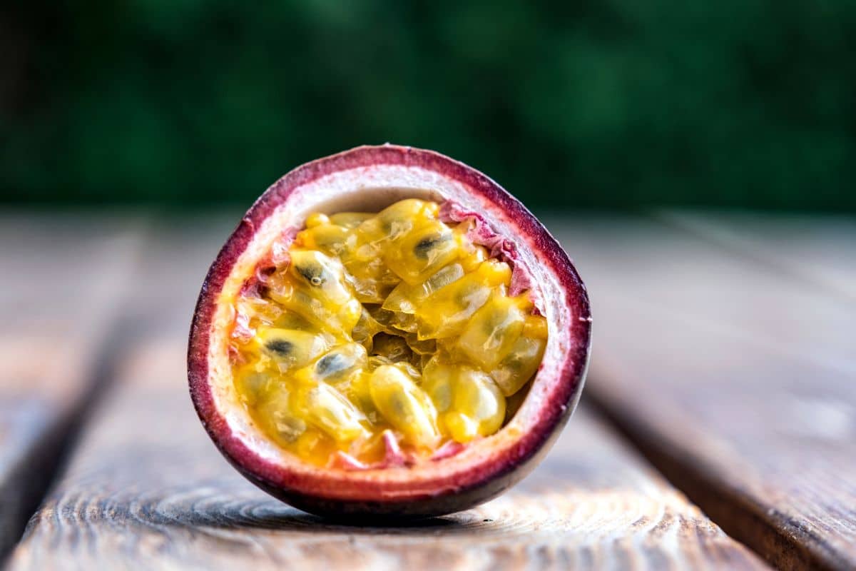 passion-fruit-for-slow-press-juicing