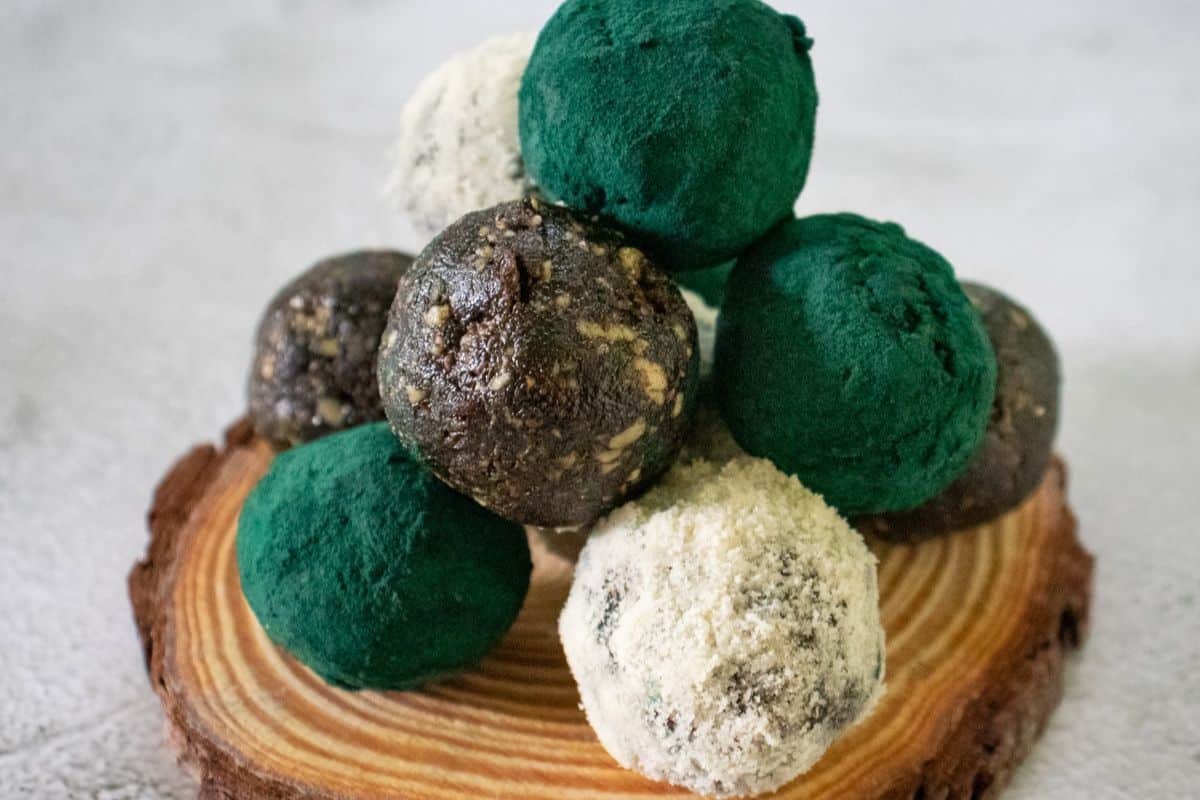 green-protein-bliss-balls