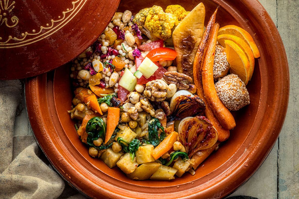 moroccan-tagine-in-a-clay-pot