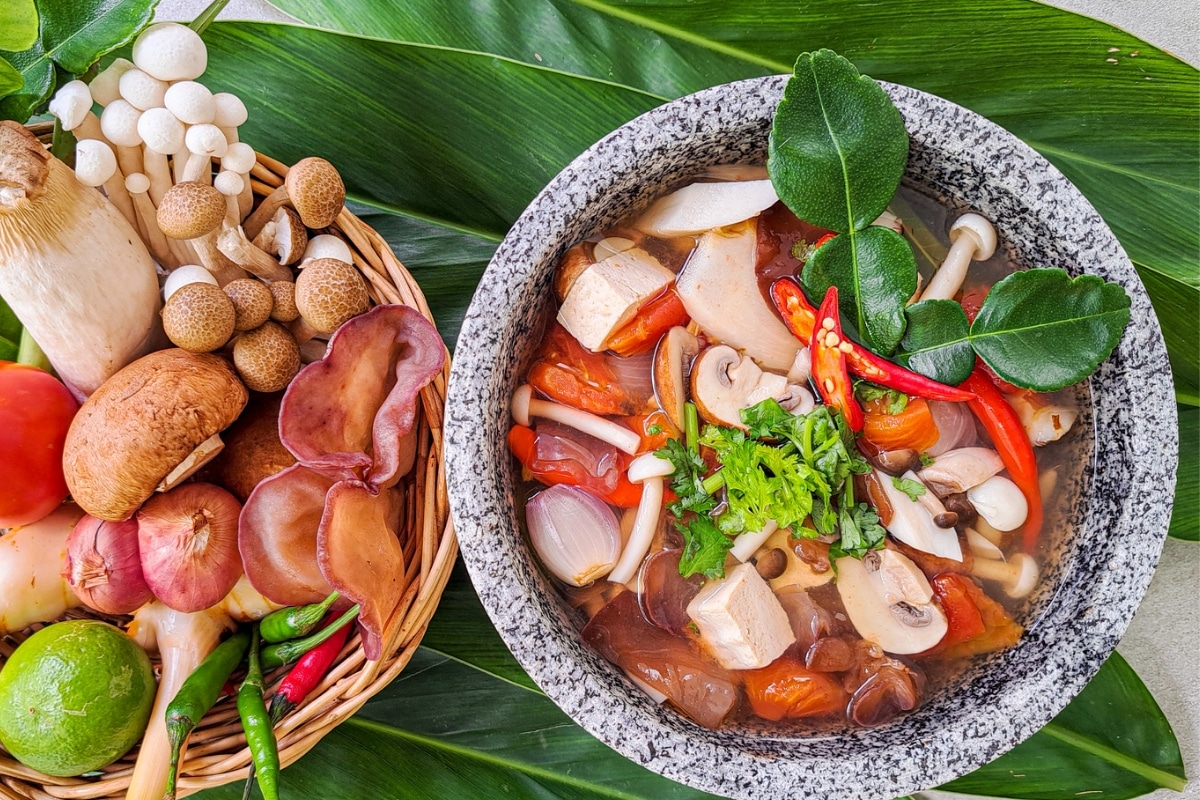 delicious-tom-yum-soup-in-a-bowl