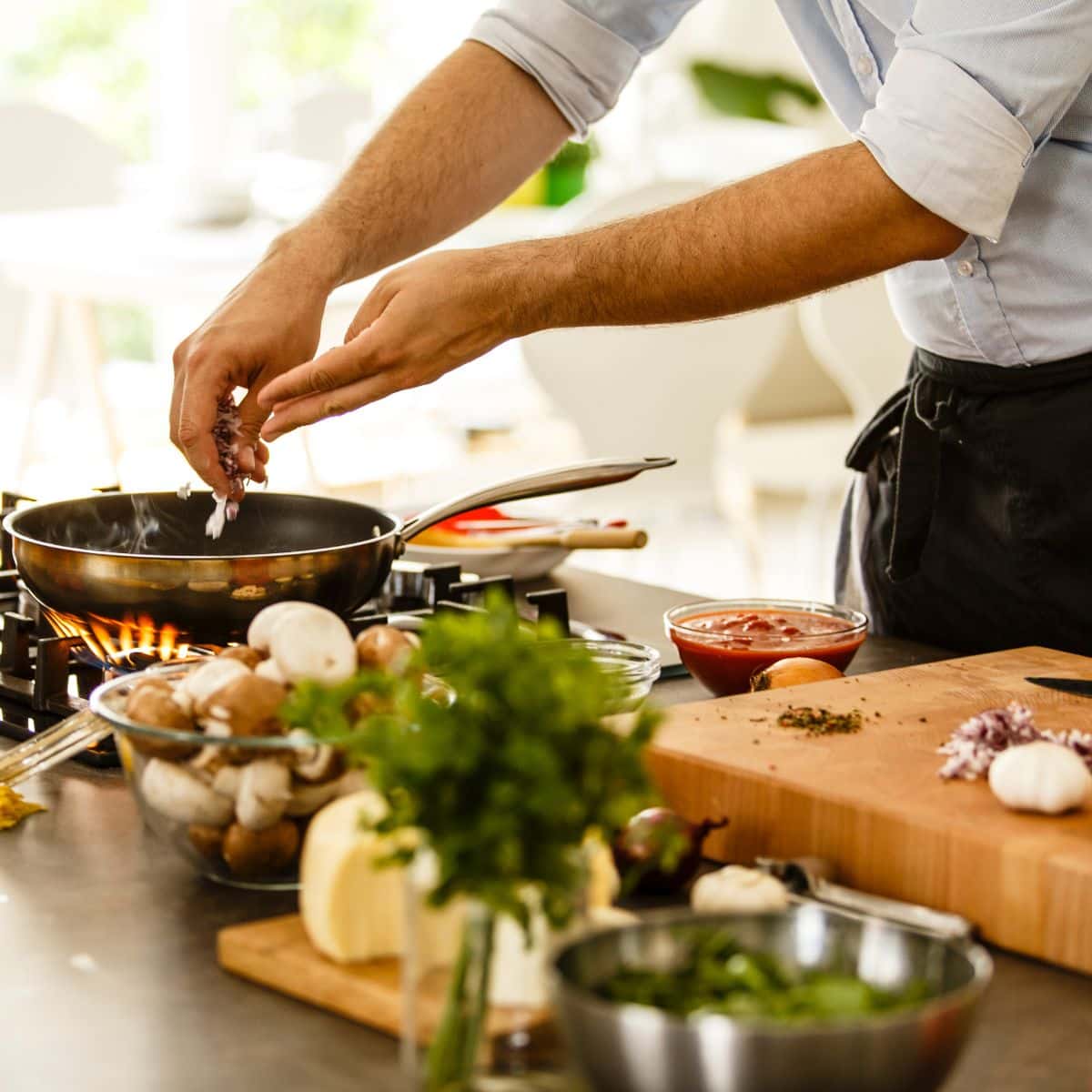 wellness-chef-cooking