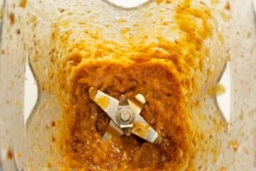 step-4-blend-the-dates-and-orange-juice-to-to-make-a-paste