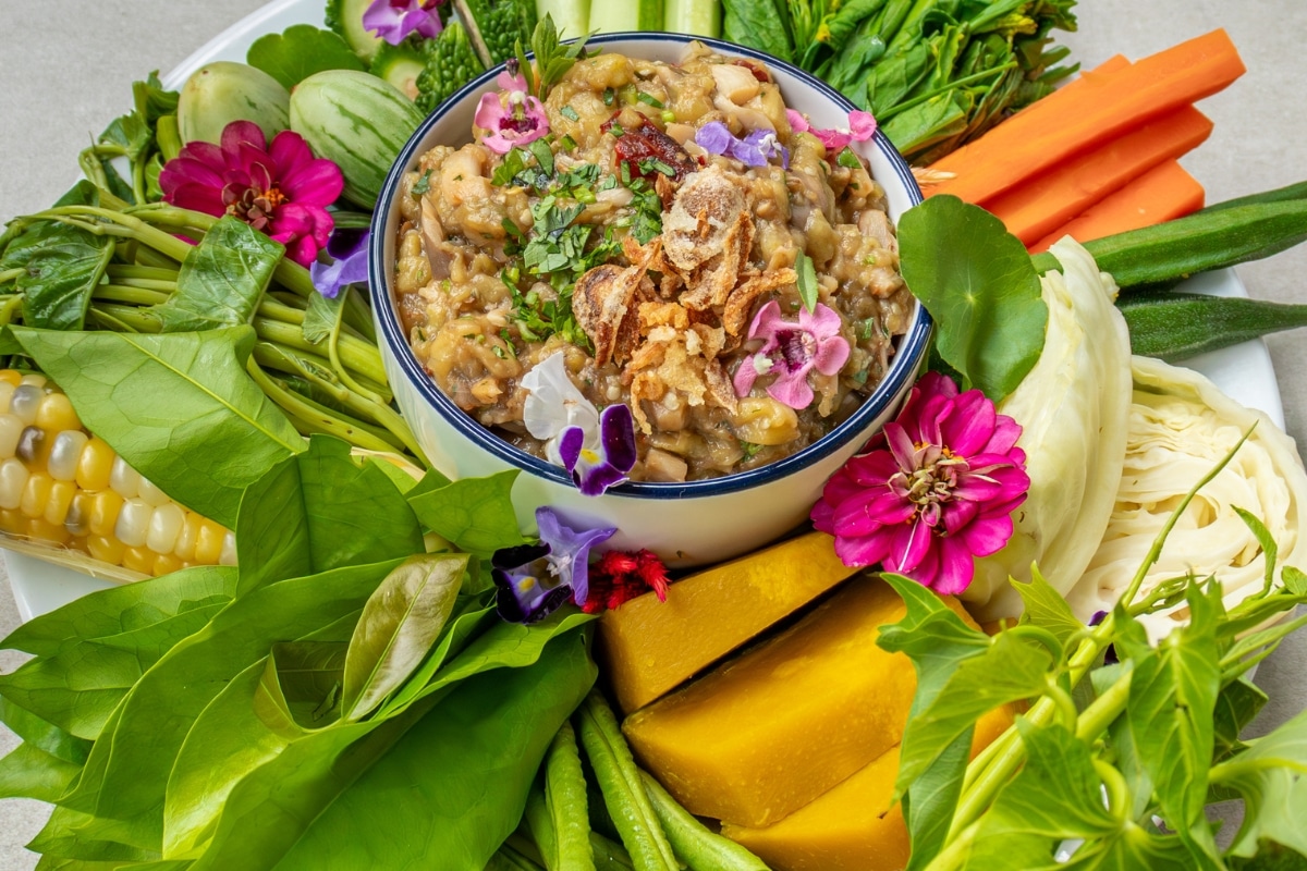 presentation-of-Thai-eggplant-nam-prik-