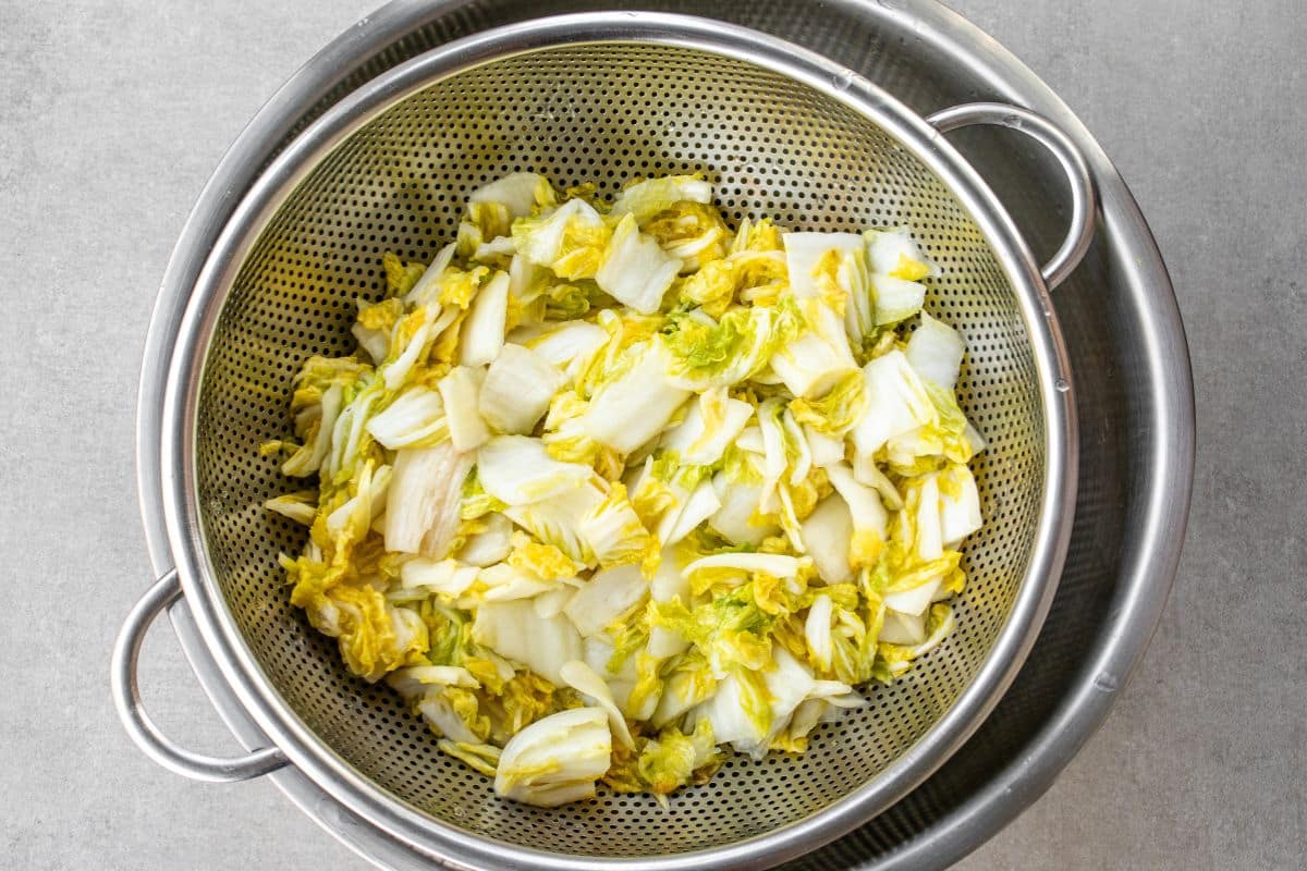 rinse-the-excess-salt-from-the-cabbage