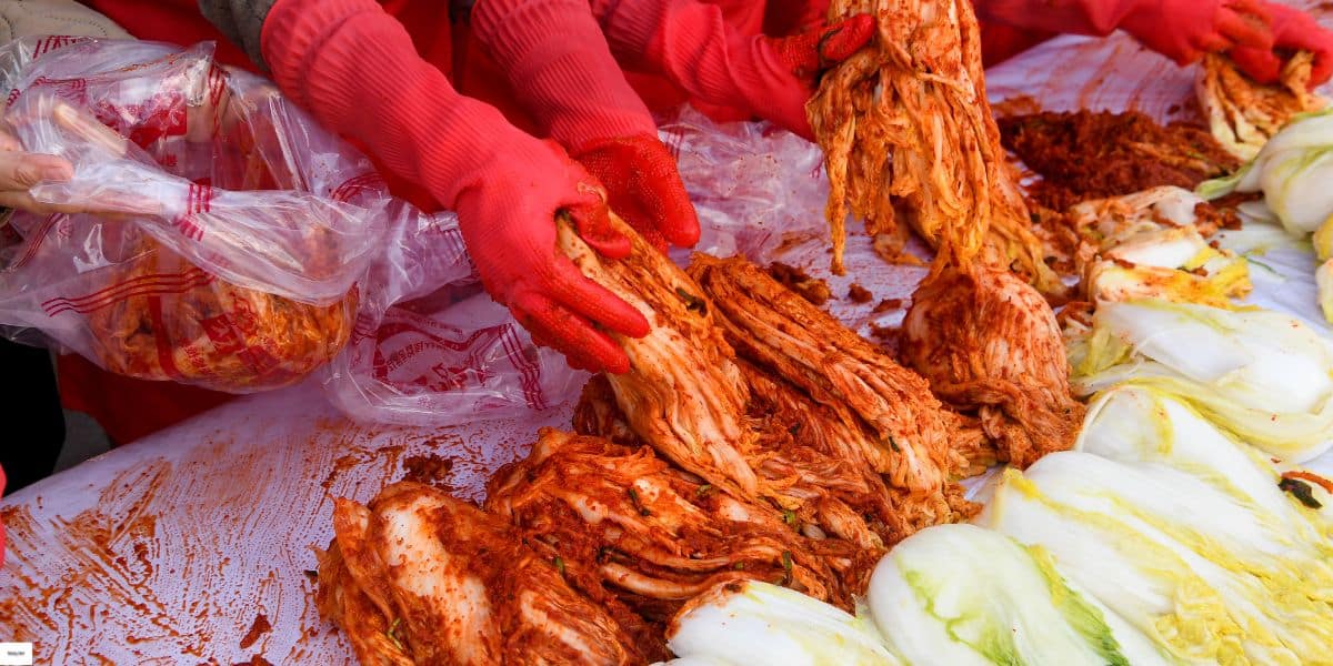 making-kimchi-in-korea