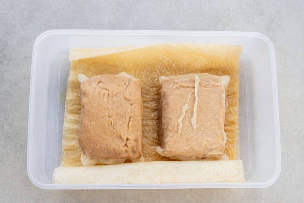 paper-towel-under-fermenting-Japanese-style-tofu-misozuke