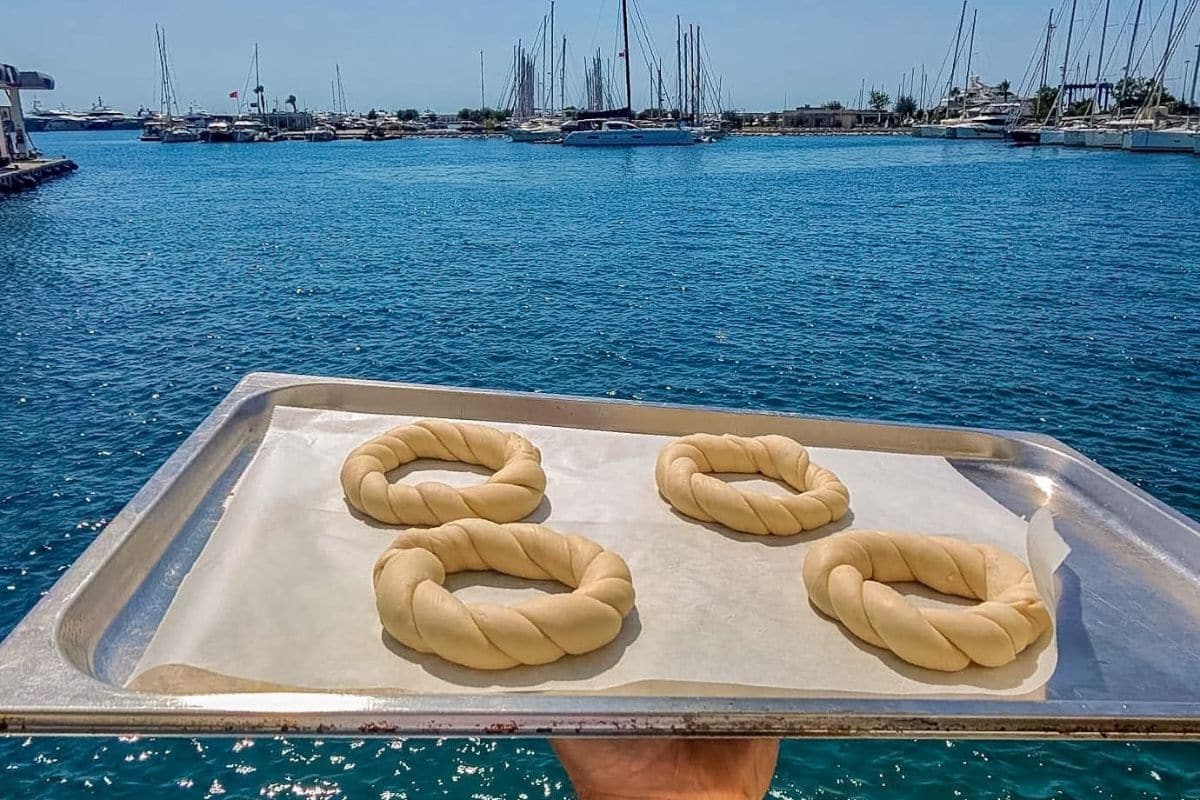 get ready to dip the simit in pekmez and sesame seeds