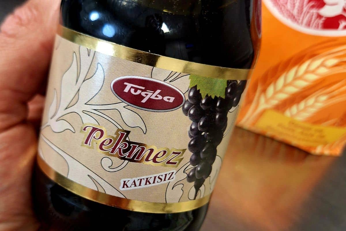 pekmez the grape molasses for dipping simit