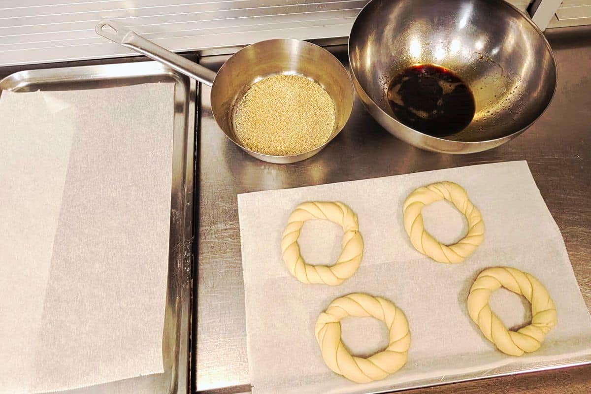 get ready to dip the simit in pekmez and sesame seeds