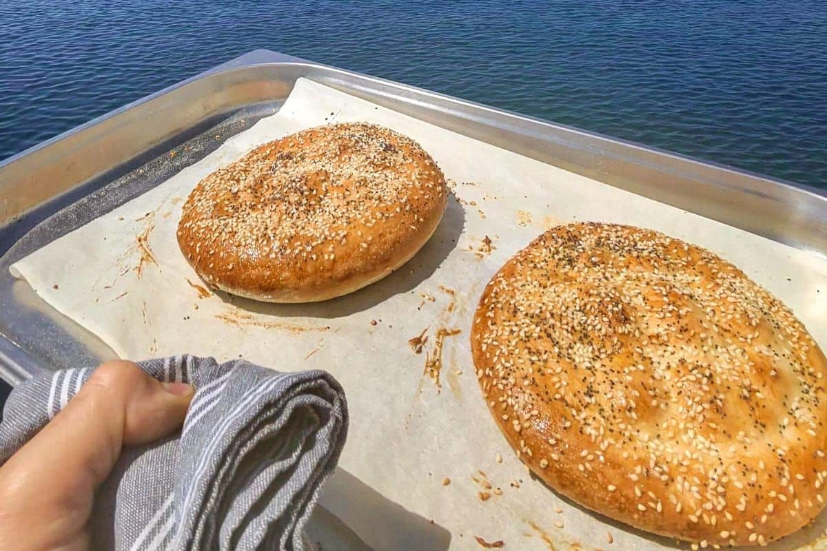 Ramazan-Pidesi-tarifi-out-from-the-oven