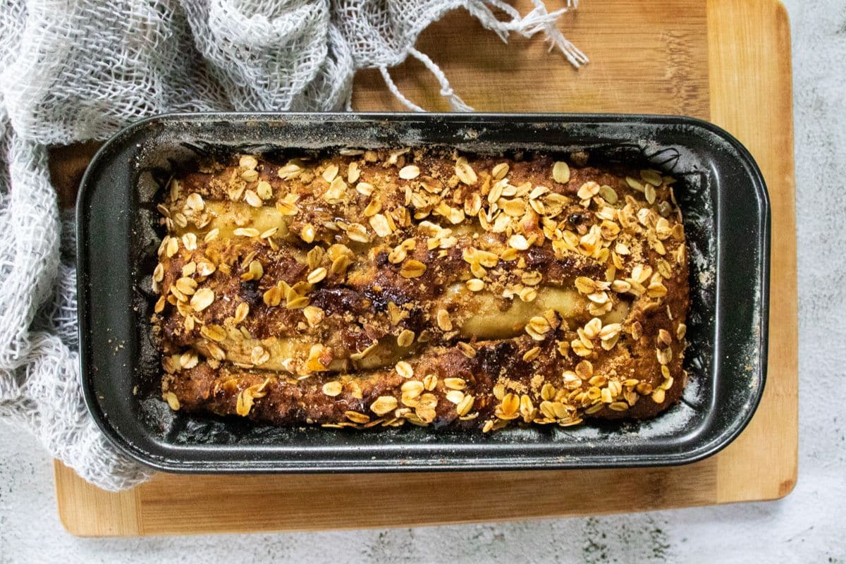 spiced-banana-bread-fresh-from-the=oven