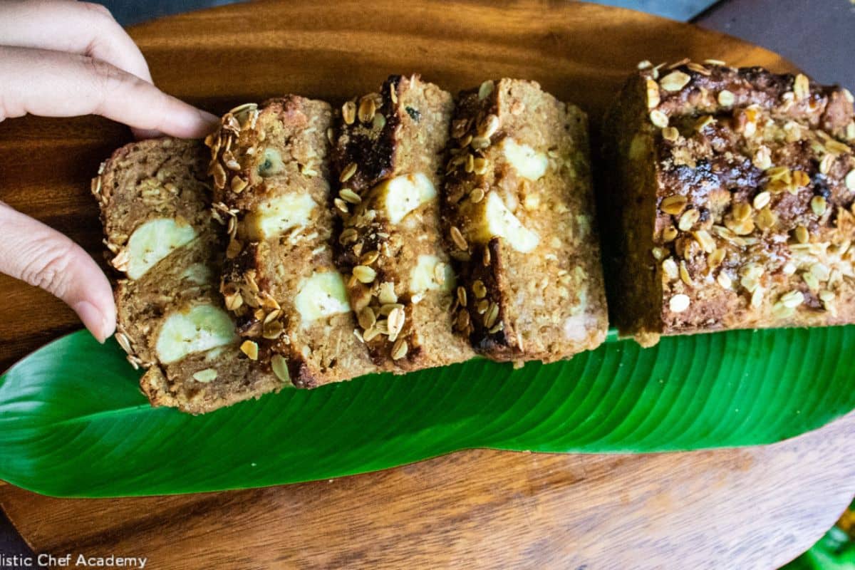 spiced-banana-bread-ready-to-eat