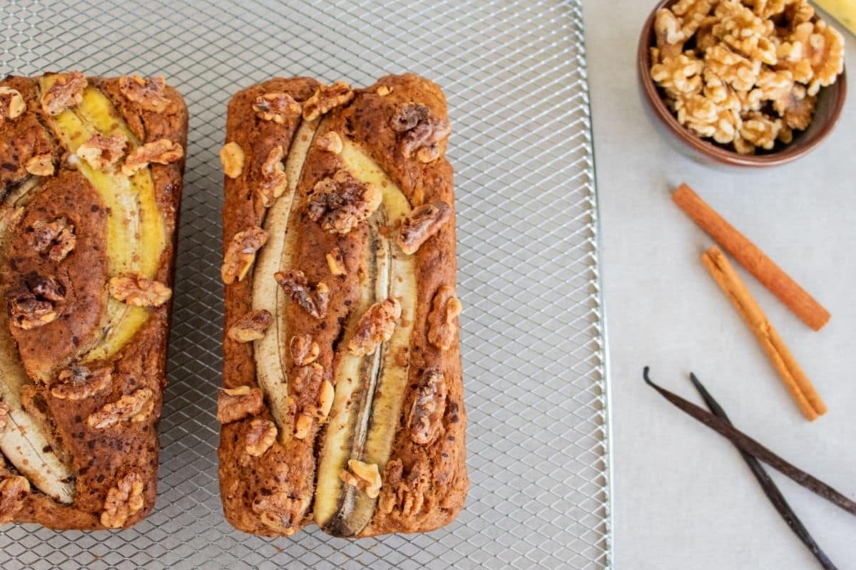 vegean-banana-bread-ready-to-slice