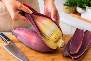 preparing-fresh-banana-flower