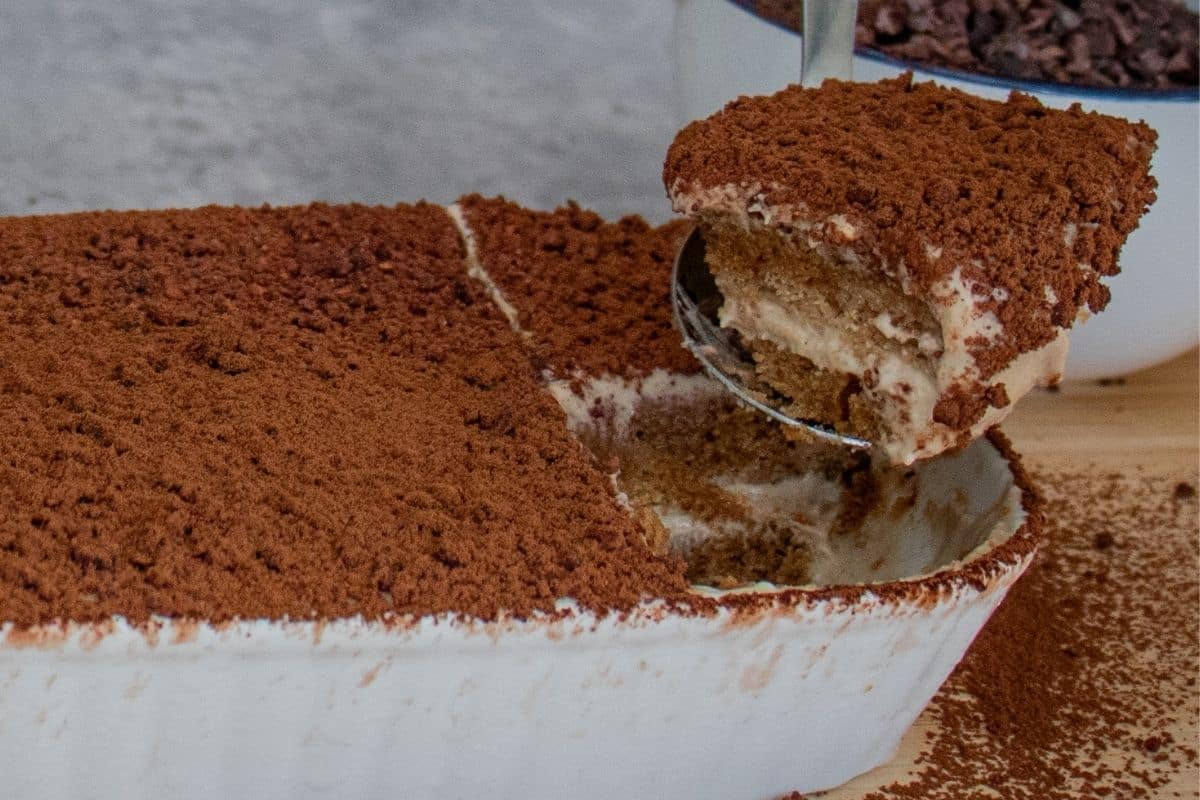 vegan-tiramisu-served-from-a-bowl