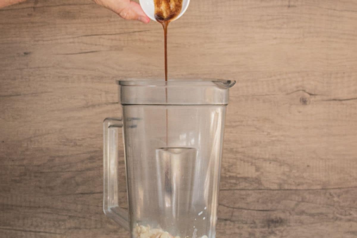 Coffee-Tiramisu-Step-by-Step-Cream-Ingredients-5-Add-vanilla-paste-into-a-blender.jpg