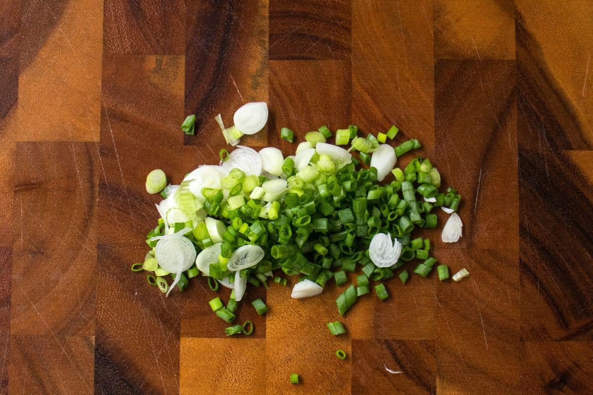 Vegan-Mango-Salad-Step-By-Step-3.-Slice-the-spring-onion