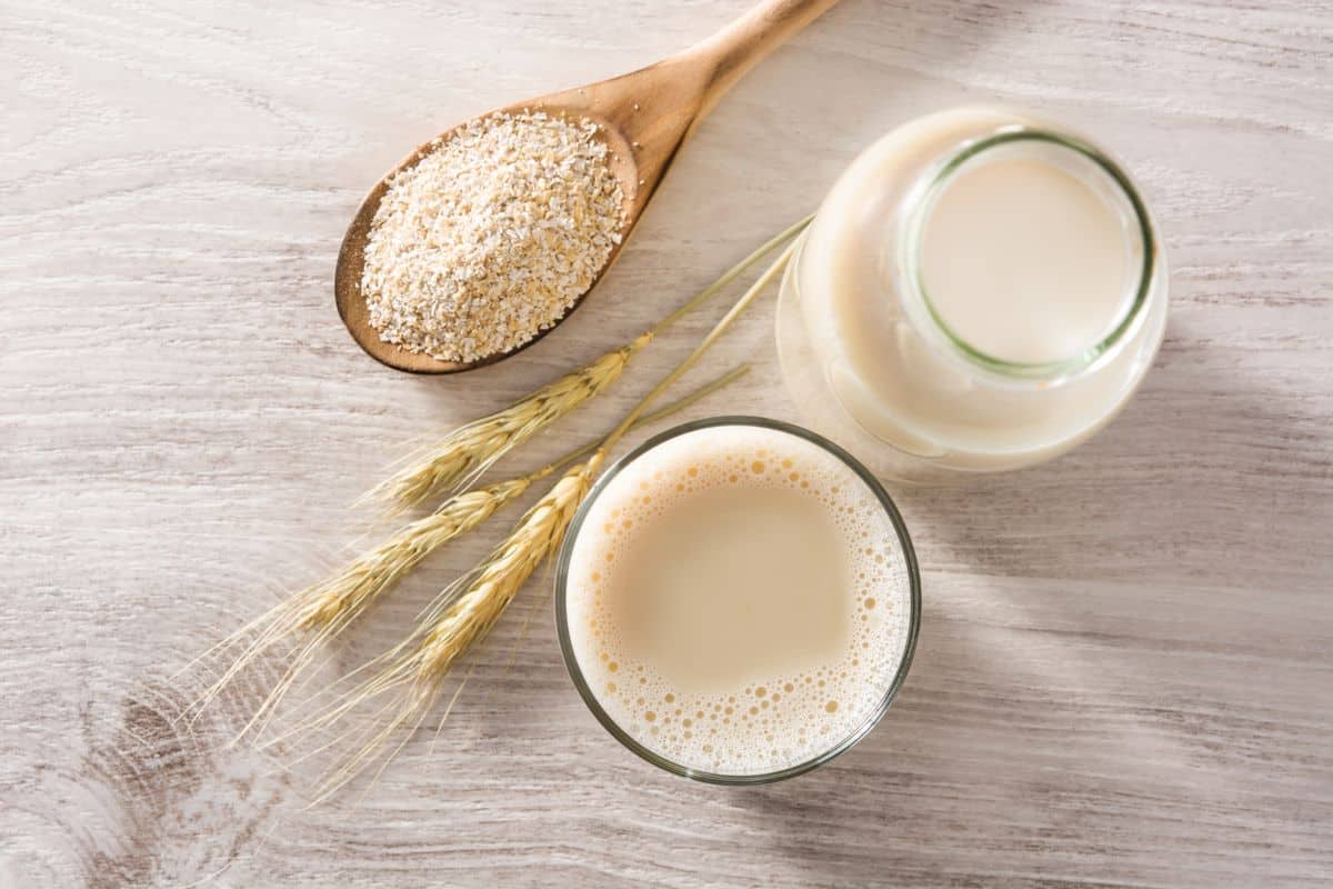 homemade-oat-milk-in-a-bottle