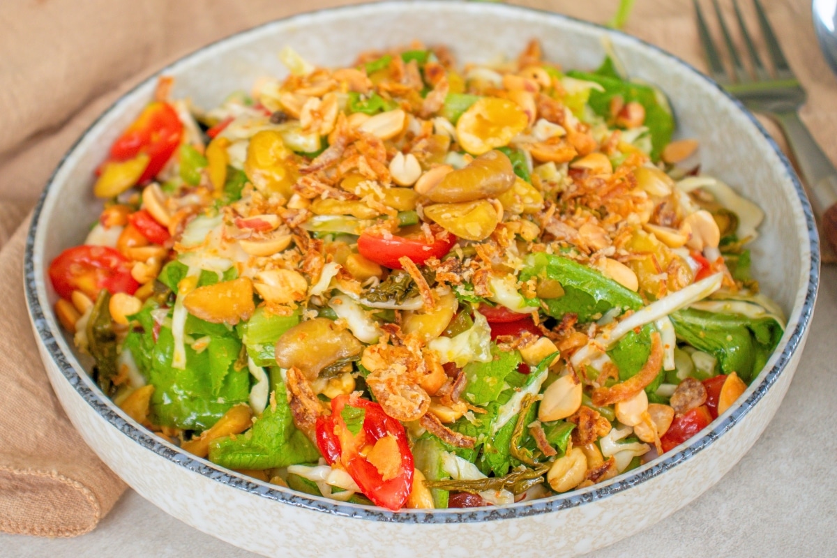 fermented-Myanmar-tea-leaf-salad