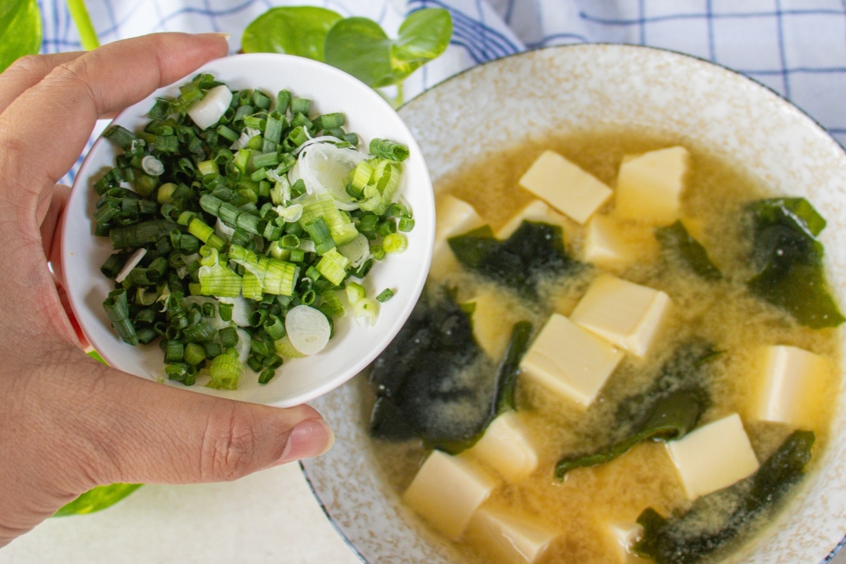 Serve-add-spring-onion